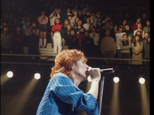 Yoshii and Crowd (TOUR '96 FOR SEASON at Nippon Budoukan 01-12-1996)