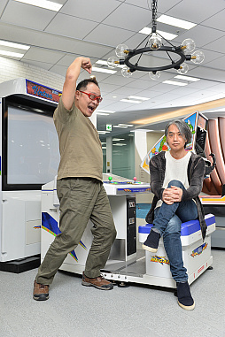 Mitsuyoshi and Hiro with Cabinet