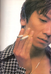 Ongaku to Hito 02-1995 - Yoshii with two cigarettes